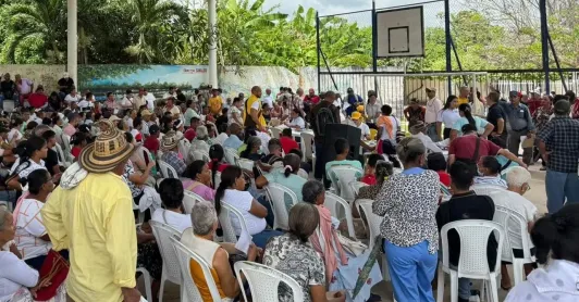 En los municipios de Santa Marta y Pivijay, en el departamento e Magdalena, la Unidad para las Víctimas entregó 647 indemnizaciones administrativas, mientras que en Ciénaga se realizó la entrega de 357 indemnizaciones judiciales.