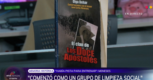 El primer mandatario recordó su denuncia de 2007 sobre los "12 apóstoles", grupo paramilitar en Antioquia, vinculado a la reciente condena de Santiago Uribe Vélez. 
