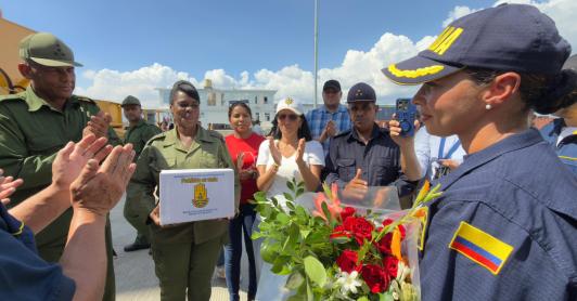 Kits de alimentos, y de aseo, juegos de sábanas y toldillos hacen parte de la ayuda entregada por Colombia para apoyar a familias afectadas en ambos países caribeños, afectadas por el huracán Melissa. 