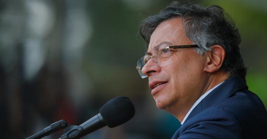 Petro tras nueva revelación de vínculos de élites empresariales con paramilitarismo