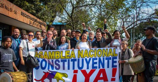 Movimientos sociales inscriben comité para impulsar una Constituyente.