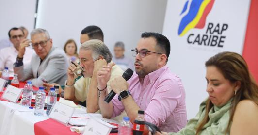 Desde el 1 de febrero bajará la gasolina en Colombia.