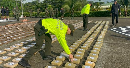 Incautan 1,7 toneladas de marihuana ocultas en camión con doble fondo en Putumayo