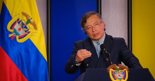 Petro defiende Emergencia Económica y Salario Mínimo Vital