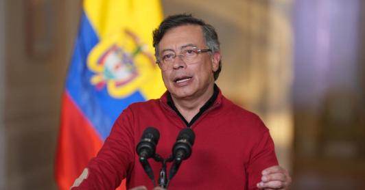 Aprobación del presidente Petro sube a 49,1 % en febrero de 2026, según la reciente encuesta Invamer