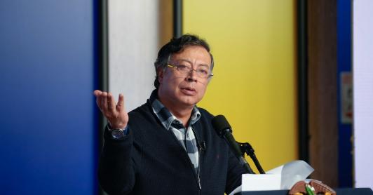 Presidente Petro defiende la emergencia económica y cuestiona a la prensa por desinformar a los ciudadanos 