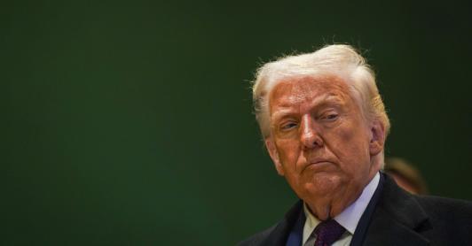 61% de los estadounidenses ve a Trump más errático con la edad.
