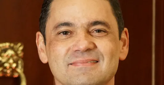 Ape Cuello estaría cambiando votos presuntamente por agua en Aguachica, Cesar, según denuncias en redes sociales