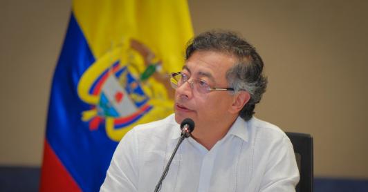 Presidente Petro rechaza decisión de Trump al atacar a Irán.