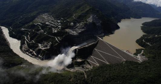 Superservicios anuncia investigación a generadoras eléctricas.