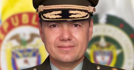 Se oficializó el retiro de un general de la Policía tras un presunto plan de sabotaje contra el presidente Petro