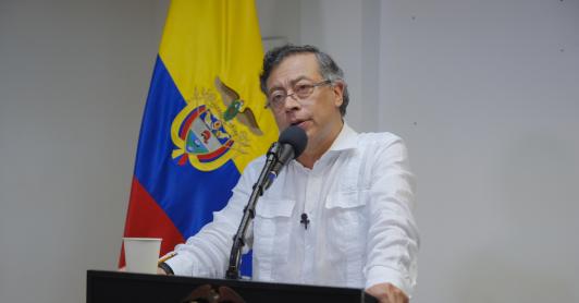 Petro destaca el millón de testigos electorales inscritos