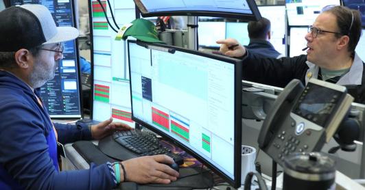 Mercados pierden fe en Trump: bolsas cierran otra semana en rojo.