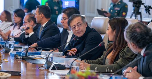 Presidente Gustavo Petro ordena liquidar las EPS en quiebra.