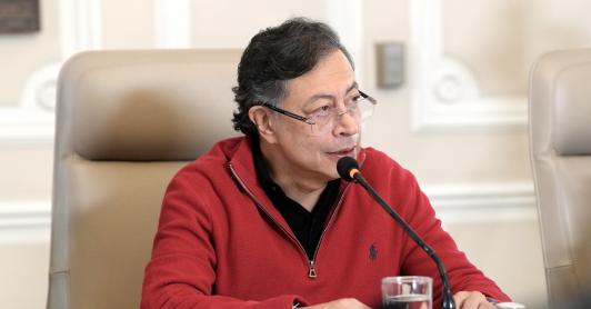  Daniel Noboa actúa bajo órdenes externas: presidente Petro