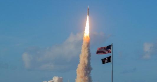 Despegó la misión Artemis II con dirección a la Luna.