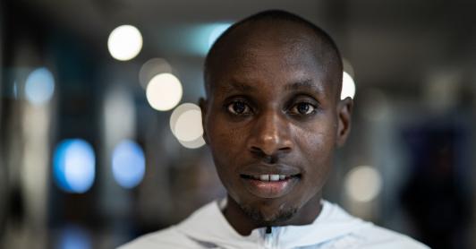 El keniano Sebastian Sawe rompe récord de atletismo en Londres.