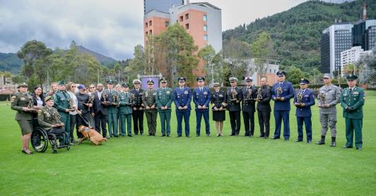 Gobierno rindió homenaje a militares víctimas del conflicto armado. / Fuerzas Militares.