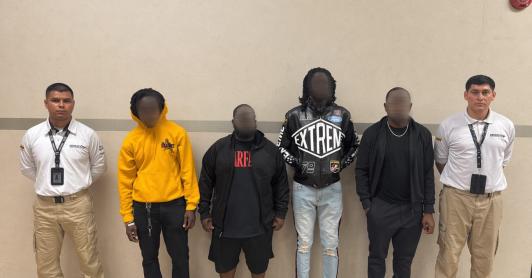 Migración deporta a influenciador que promovía explotación sexual