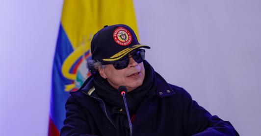 Noboa le está entregando la frontera a la mafia: Petro sobre Ecuador.