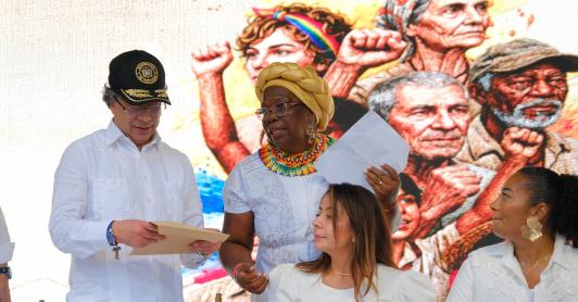  Petro anuncia recorte a los más ricos y nueva reforma tributaria