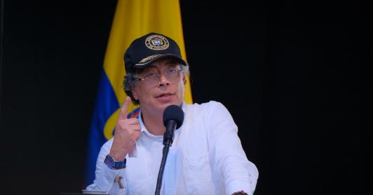 Petro dice que paro nacional catastral defiende terratenientes