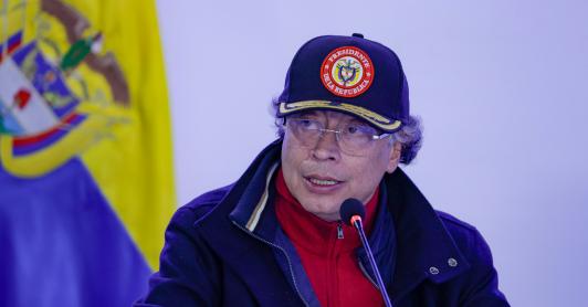 Petro ordena desbloquear carreteras en paro del impuesto predial.