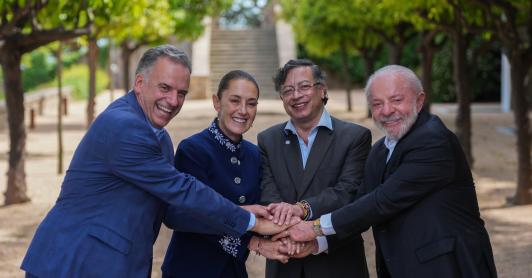 Petro: paz en Medio Oriente abre la puerta a la descarbonización