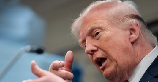 Trump arremete contra la OTAN: "recuerden Groenlandia".