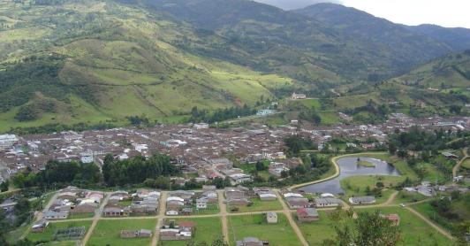 Enfrentamiento entre comunidades indígenas Misak y Nasa deja seis muertos y 65 heridos en el Cauca
