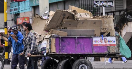 Día Mundial del reciclaje: Petro garantiza seguridad social a recicladores