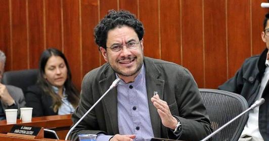 Iván Cepeda denunció presiones de grupos armados para influir en las elecciones del 31 de mayo