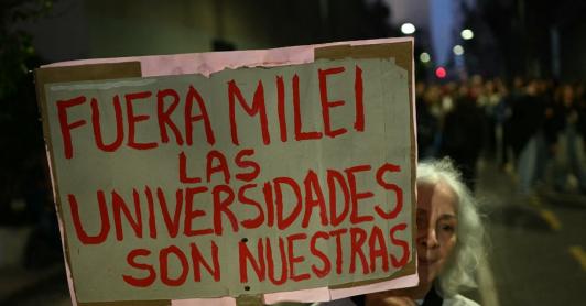 Marchas en Argentina contra Milei por recortes a universidades