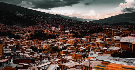 Colombia: ¿por qué parece repetir un acto fallido histórico?