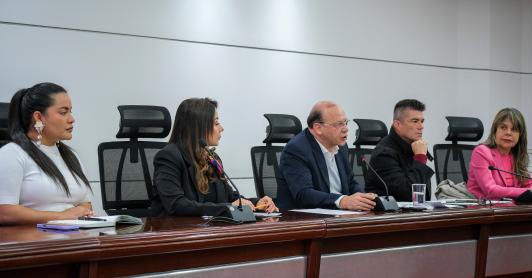 Proceso de empalme: Comité rechaza que sea un juicio