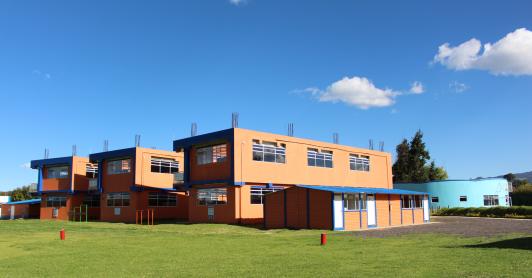 Gimnasio Campestre Los Laureles Bilingüe en Cajicá, Cundinamarca, cuyo cierre fue ratificado por la Secretaría de Educación.