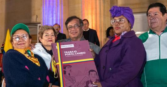Reforma-laboral-ya-fue-radicado-el-proyecto-de-ley-presidente-Gustavo-Petro.jpg