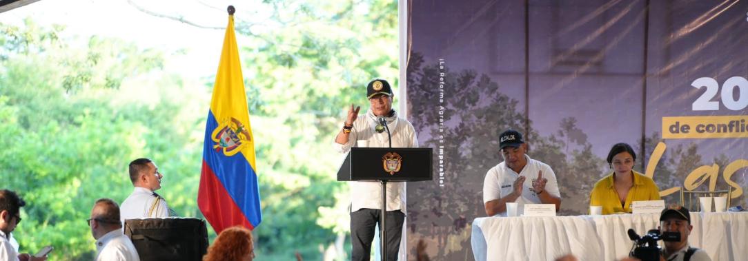 Petro entrega tierras en Bolívar