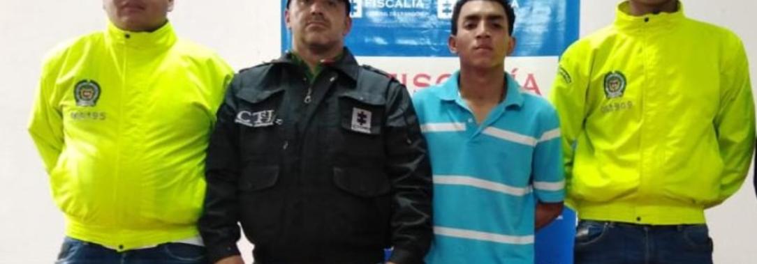 Autoridades-presentan-al-presunto-asesino-de-Juan-Esteban-Alzate.jpg