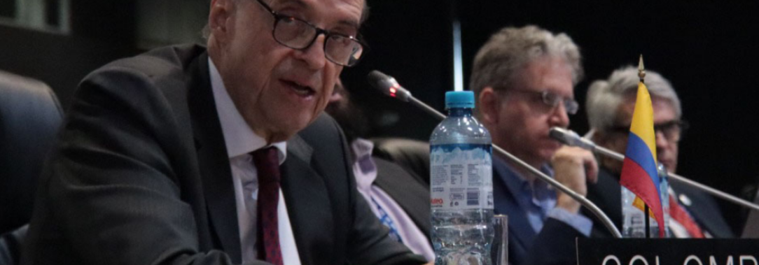 Canciller-Alvaro-Leyva.png