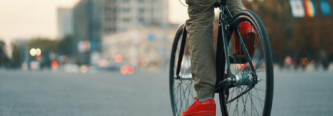 Delincuentes-robaron-a-ciclista-en-Bogota.jpg