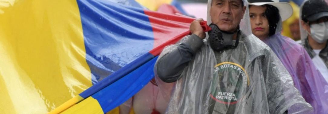 Marchas-en-Colombia-contra-reformas-del-gobierno-Petro.jpg