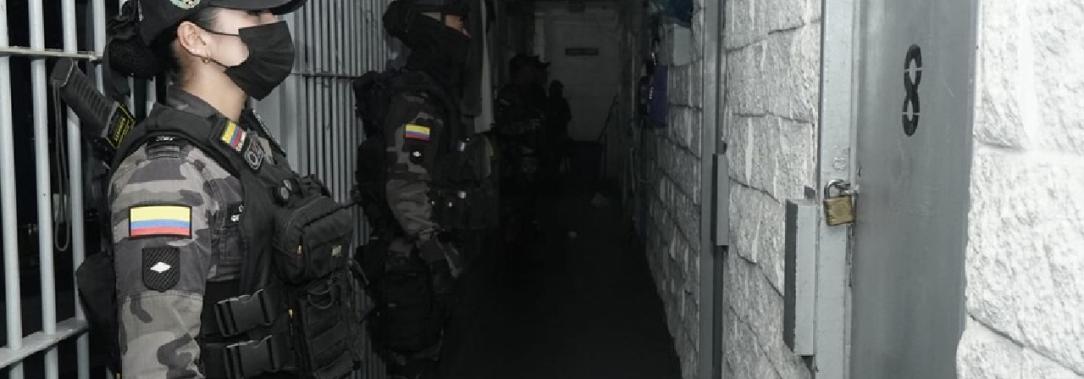 Operativo-del-INPEC-Carcel-La-Picota.jpg