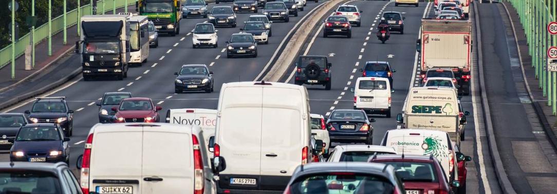 carros-autopista.jpg