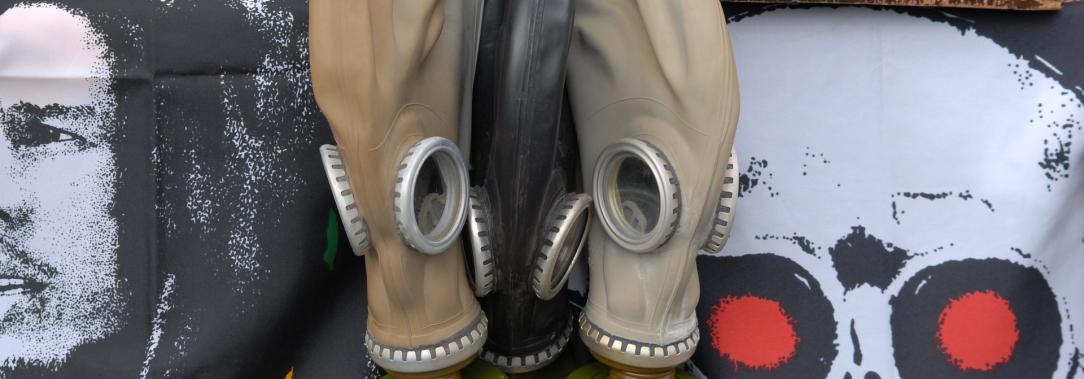 gas-mask-g2b56647d7_1920.jpg