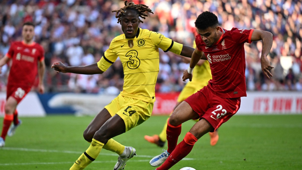 Luis Díaz jugando con el Liverpool