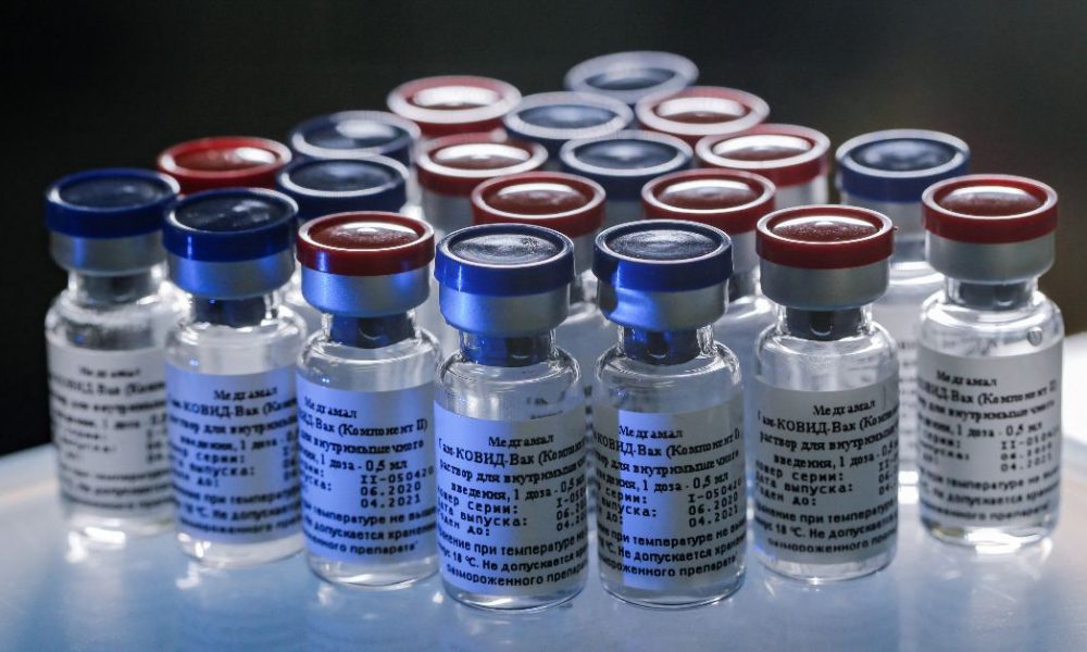 Brasil rechaza la vacuna Sputnik V y Rusia reacciona